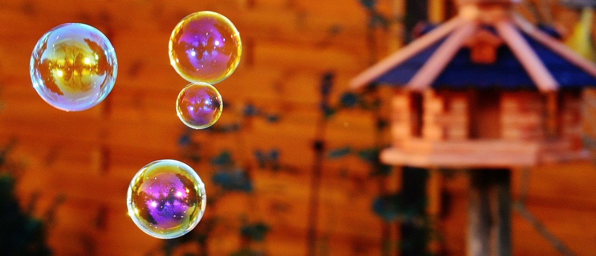 soap-bubbles-1106867_1280